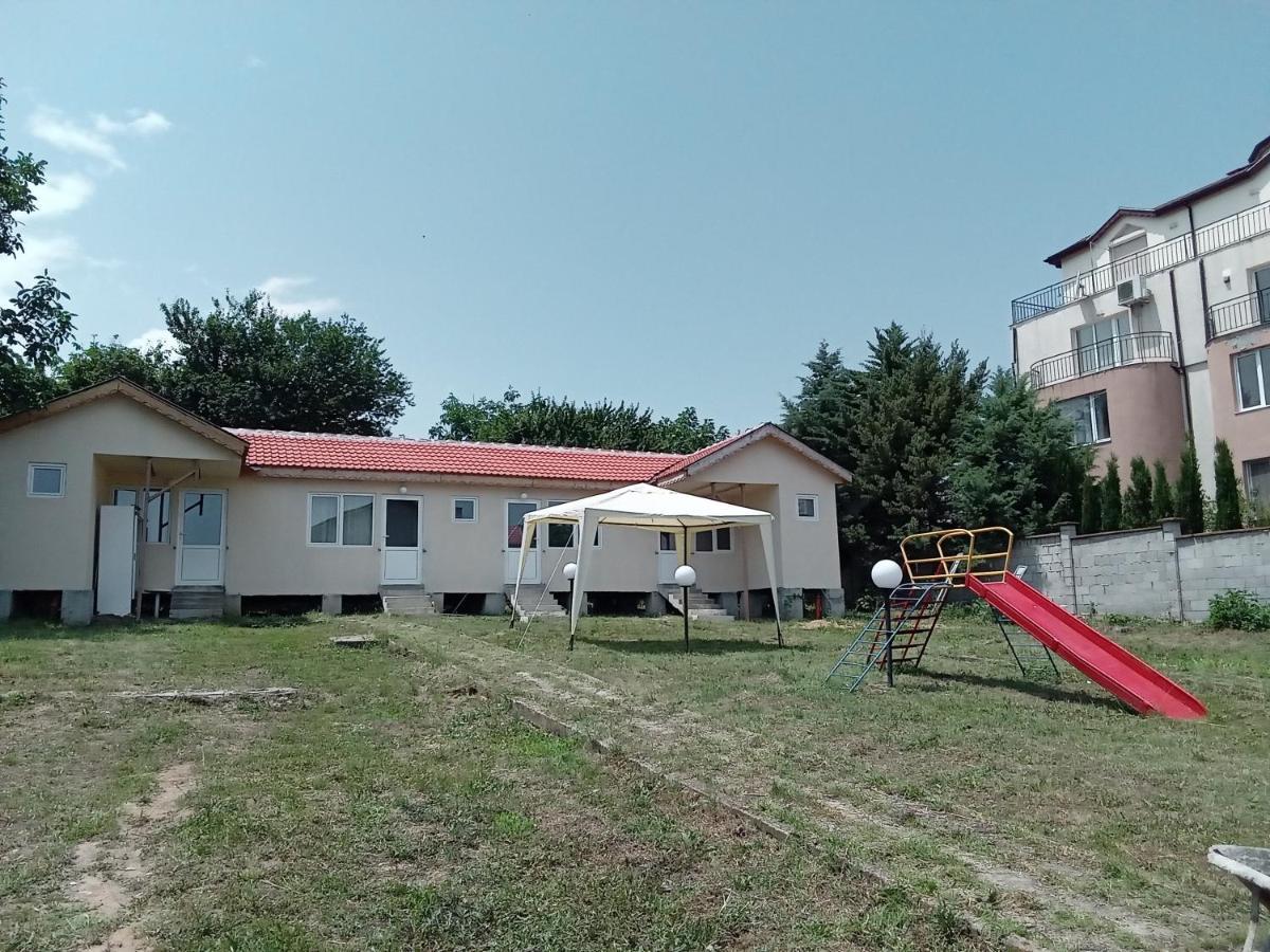 Krimski Guest House And Bungalows Bjala Kültér fotó